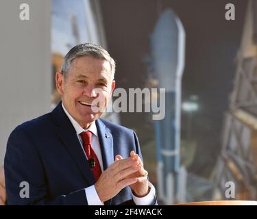 Kennedy Space Center, États-Unis. 23 mars 2021. Le directeur du centre, Bob Cabana, prend la parole à l'ouverture de l'exposition Delta II au Kennedy Space Center Visitors Centre, en Floride, le mardi 21 mars 2021. Photo de Joe Marino/UPI crédit: UPI/Alay Live News Banque D'Images