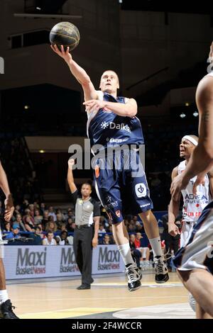 BASKET-BALL - SEMAINE DES AS 2011 - FINALE - GRAVELINES V CHALON SUR SAONE - PAU (FRA) - 13/02/2011 - PHOTO : JEAN-FRANÇOIS MOLLIERE / DPPI - WOODSIDE BEN / GRAVELINES Banque D'Images