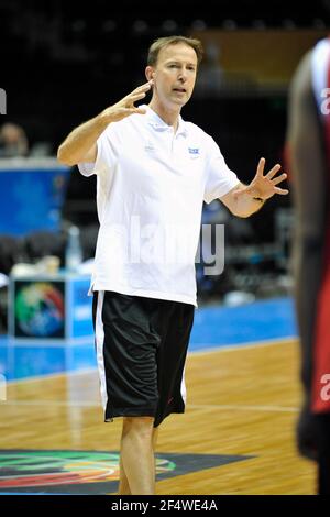 BASKET - EUROBASKET MEN 2011 - LITUANIE - FORMATION ÉQUIPE FRANÇAISE - SIAULIAI - 30/08/2011 - PHOTO : JEAN FRANÇOIS MOLLIERE / DPPI - VINCENT COLLET / COACH Banque D'Images