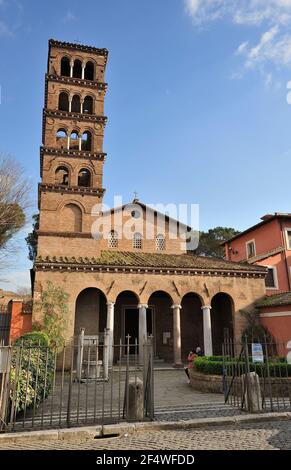 Italie, Rome, église San Giovanni a Porta Latina Banque D'Images