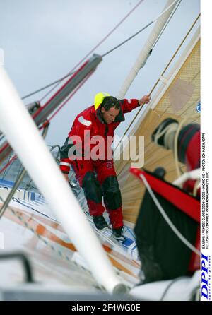 VOILE - VENDÉE GLOBE 2004-2005 - MONO 60 - PHOTO : JON NASH / DPPI HELLOMOTO / SKIPPER : CONRAD HUMPHREYS (UK) Banque D'Images