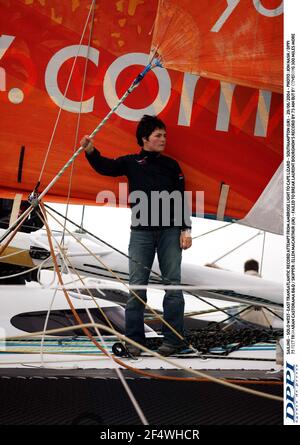 VOILE - SOLO OUEST-EST TENTATIVE DE RECORD TRANSATLANTIQUE DE AMBROSE LIGHT À CAPE LIZARD - SOUTHAMPTON (UK) - 29/06/2004 - PHOTO : JON NASH / DPPI 75 PIEDS TRIMARAN CASTORAMA B&Q / SKIPPER : ELLEN MACARTHUR (ROYAUME-UNI) - N'A PAS RÉUSSI À BATTRE LE RECORD DE LAURENT BOURGNON EN 75 MN, MAIS EN COUVRANT 300 MILLES DE PLUS Banque D'Images