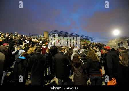 BASKET-BALL - ALL STAR GAME 2011 - BERCY - PARIS (FRA) - 29/12/2011 - PHOTO : JEAN-FRANÇOIS MOLLIERE / DPPI - SUPPORTERS FANS Banque D'Images