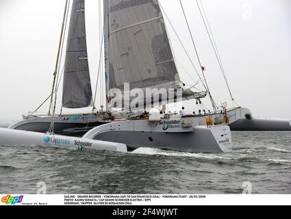 VOILE - GRANDS RECORDS - YOKOHAMA (JAP) À SAN FRANCISCO (USA) - DÉBUT YOKOHAMA - 29/05/2006 - PHOTO : KAORU SOEHATA / CAP GEMINI SCHNEIDER ELECTRIC / DPPI GERONIMO / SKIPPER : OLIVIER DE KERSAUSON (FRA) Banque D'Images