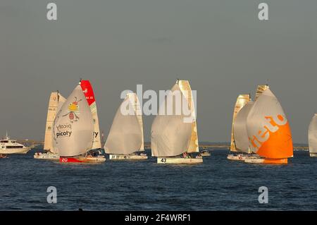 VOILE - COURSE TRANSATLANTIQUE - LA SOLIDARITÉ DU CHOCOLAT - SAINT NAZAIRE (FRA) - 18/10/09PHOTO : JULIEN GIRARDOT / DPPI START Banque D'Images