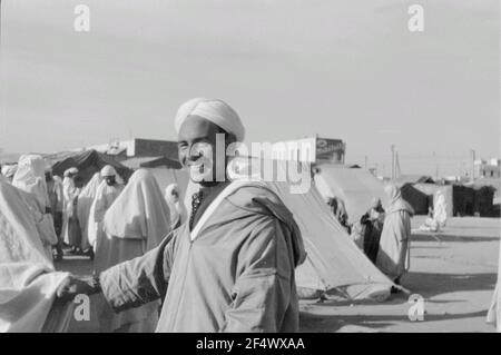 Photos de voyage Maroc. Portrait d'un jeune homme (peut-être à Casablanca) Banque D'Images