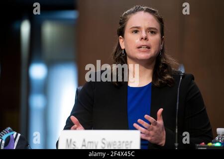 Amy Swearer, juriste, The Heritage Foundation, présente son allocution d'ouverture lors d'une audience de la Commission du Sénat sur la magistrature afin d'examiner les mesures constitutionnelles et de bon sens visant à réduire la violence par les armes à feu dans l'édifice Hart du Bureau du Sénat à Washington, DC, le mardi 23 mars 2021. Crédit : Rod Lamkey / CNP | utilisation dans le monde entier Banque D'Images