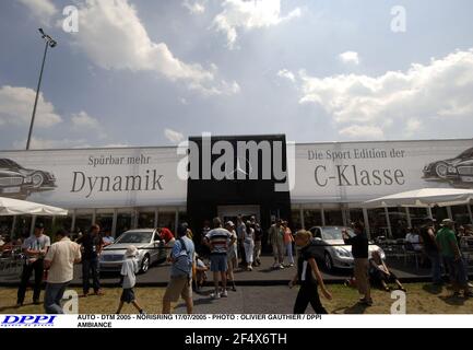 AUTO - DTM 2005 - NORISRING 17/07/2005 - PHOTO : OLIVIER GAUTHIER / DPPI AMBIANCE Banque D'Images