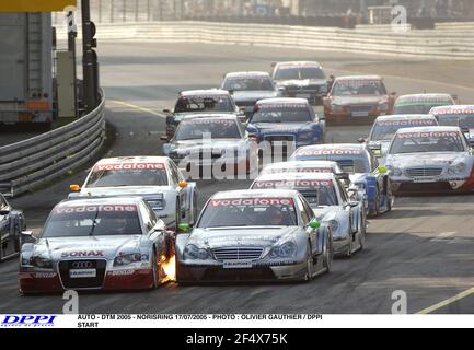 AUTO - DTM 2005 - NORISRING 17/07/2005 - PHOTO : OLIVIER GAUTHIER / DPPI START Banque D'Images