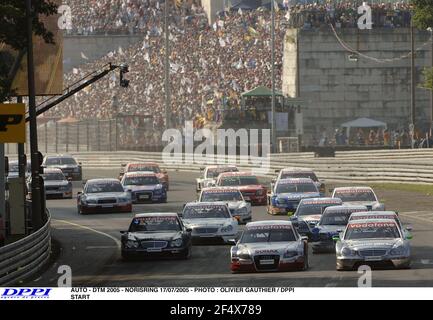 AUTO - DTM 2005 - NORISRING 17/07/2005 - PHOTO : OLIVIER GAUTHIER / DPPI START Banque D'Images