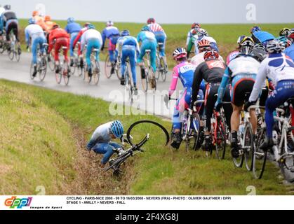 CYCLISME - PARIS-NICE 2008 - 09 AU 16/03/2008 - NEVERS (FRA) - PHOTO : OLIVIER GAUTHIER / DPPI ÉTAPE 1 - AMILLY > NEVERS - AUTOMNE Banque D'Images