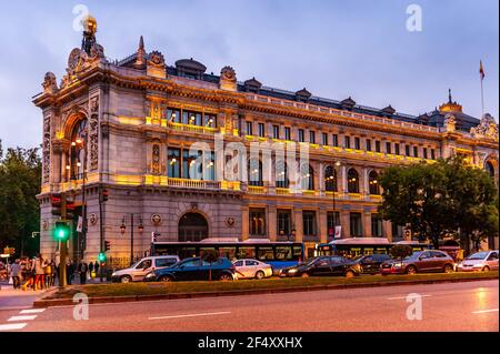 Guardia Bâtiment civil de nuit, rue Alcala à Madrid à Castille, Espagne Banque D'Images