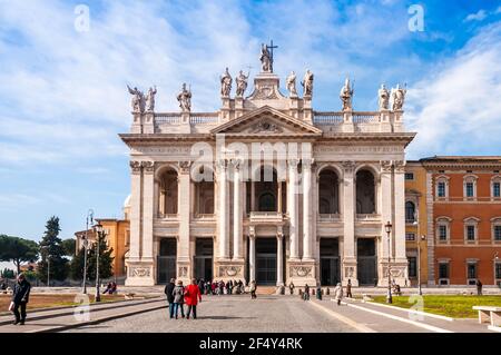 Basilique Saint-Jean-de-Latran à Rome en Latium, Italie Banque D'Images