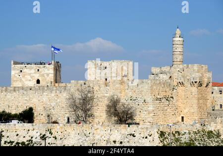 La TOUR DU MUSÉE DAVID ou LA CITADELLE, partie du mur de la vieille ville de Jérusalem à côté de la porte Jaffa datant des Romains et du Roi Hérode Banque D'Images