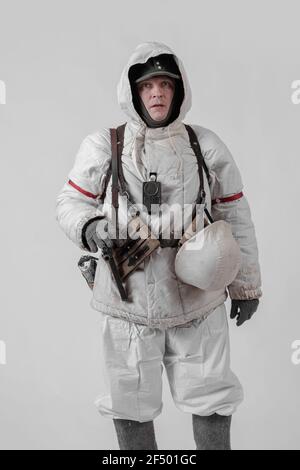 Acteur masculin dans l'uniforme militaire d'hiver d'un soldat allemand, la période 1941-1945, la Seconde Guerre mondiale Banque D'Images