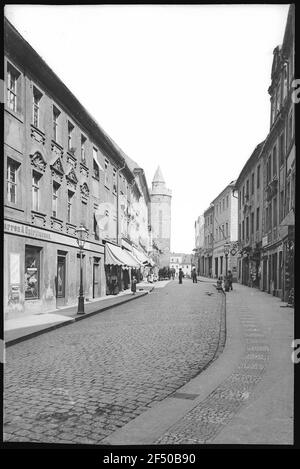 Bautzen. Wendische Straße avec tour de poudreuse Banque D'Images