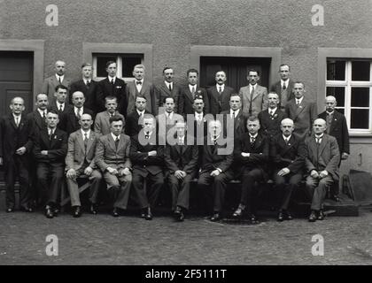 Main-d'œuvre de l'usine chimique Dr. Kraff à Roßwein Banque D'Images