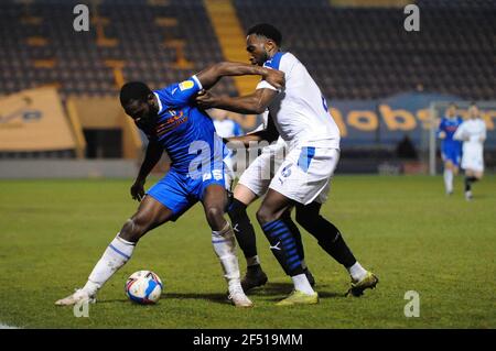 Colchester, Royaume-Uni. 23 mars 2021. Colchesters Frank Nouble détient Tranmeres Manny Monthe lors du match Sky Bet League 2 entre Colchester United et Tranmere Rovers au Weston Homes Community Stadium, à Colchester, le mardi 23 mars 2021. (Credit: Ben Pooley | MI News) Credit: MI News & Sport /Alay Live News Banque D'Images