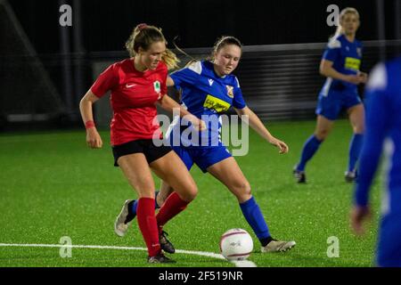 Cyncoed v Abergavenny au USW Sports Park dans la Welsh Premier Women's League le 23 mars 2021. Crédit : Lewis Mitchell/YCPD Banque D'Images