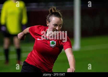 Cyncoed v Abergavenny au USW Sports Park dans la Welsh Premier Women's League le 23 mars 2021. Crédit : Lewis Mitchell/YCPD Banque D'Images