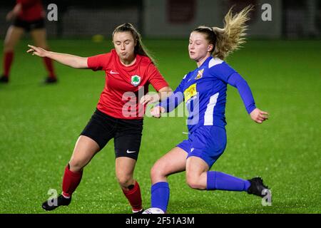 Cyncoed v Abergavenny au USW Sports Park dans la Welsh Premier Women's League le 23 mars 2021. Crédit : Lewis Mitchell/YCPD Banque D'Images