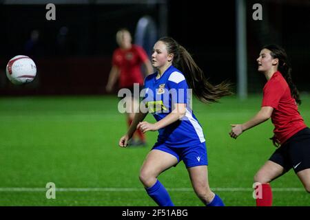 Cyncoed v Abergavenny au USW Sports Park dans la Welsh Premier Women's League le 23 mars 2021. Crédit : Lewis Mitchell/YCPD Banque D'Images