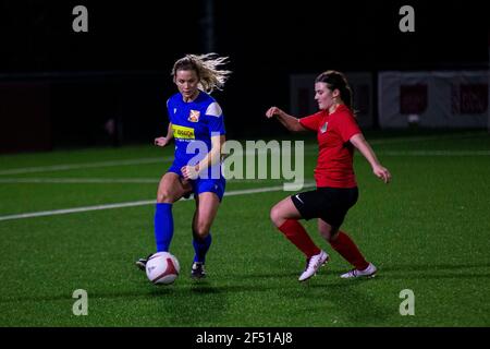 Cyncoed v Abergavenny au USW Sports Park dans la Welsh Premier Women's League le 23 mars 2021. Crédit : Lewis Mitchell/YCPD Banque D'Images