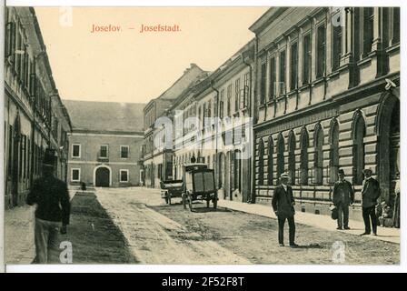 Vue sur la rue Josefstadt. Vue sur la rue Banque D'Images