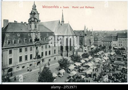 Marché avec hôtel de ville Weissenfels. Marché avec hôtel de ville Banque D'Images