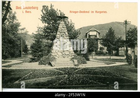 Monument guerrier dans le jardin du cours Bad Lauterberg. Monument guerrier dans le jardin du parcours Banque D'Images