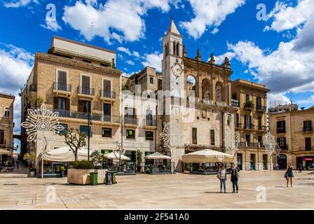 Géographie / Voyage, Piazza Mercantile mit Palazzo del Sedile dei Nobili, Bari, Italie, Pouilles, droits-supplémentaires-autorisations-Info-non-disponible Banque D'Images