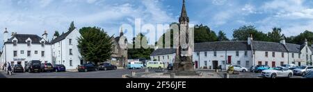 Place du marché, Dunkeld et fontaine Atholl Memorial Banque D'Images