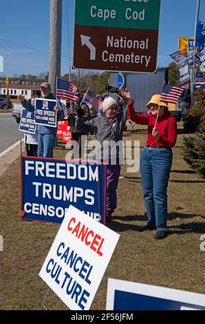 Un rassemblement contre la censure à Cape Cod, aux États-Unis. Combattre la censure hors du lot. Banque D'Images