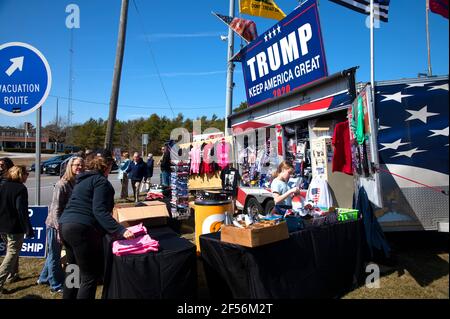 Un rassemblement contre la censure à Cape Cod, aux États-Unis. Combattre la censure hors du lot. Banque D'Images