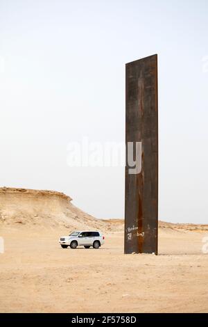 Richard Serra Sculpture dans le désert, Qatar Banque D'Images