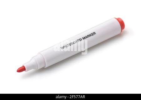 Marqueur rouge pour tableau blanc isolé sur blanc Banque D'Images