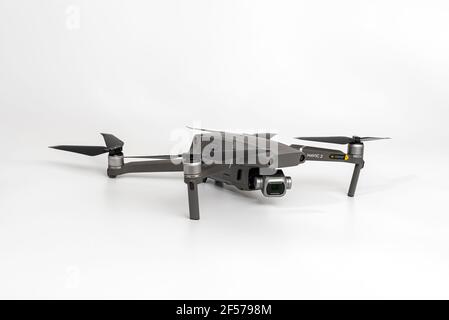 Riga, Lettonie - 24 mars 2021 : DJI Mavic 2 Pro avec Drone Hasselblad pour la réalisation de photos et de vidéos de contenus 4K, gros plan Banque D'Images