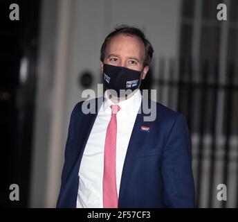 Londres, Angleterre, Royaume-Uni. 24 mars 2021. Le secrétaire d'État à la Santé et aux soins sociaux MATT HANCOCK est vu à Downing Street. Credit: Tayfun Salci/ZUMA Wire/Alay Live News Banque D'Images