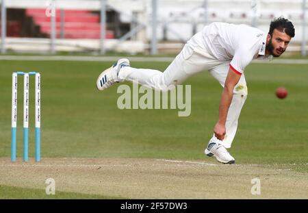 Chelmsford, Royaume-Uni. 24 mars 2021. CHELMSFORD ANGLETERRE - MARS 24: Eshun Kalley d'Essex pendant la deuxième journée amicale de 2 match entre le CCC d'Essex et le CCC de Lancashire au terrain du comté de Cloudfm le 24 mars 2021 à Chelmsford, Angleterre crédit: Action Foto Sport/Alamy Live News Banque D'Images