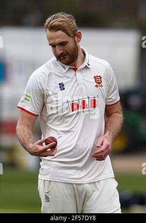 Chelmsford, Royaume-Uni. 24 mars 2021. CHELMSFORD ANGLETERRE - MARS 24: Paul Walter d'Essex pendant la deuxième journée amicale de 2 match entre le CCC d'Essex et le CCC de Lancashire au terrain du comté de Cloudfm le 24 mars 2021 à Chelmsford, Angleterre crédit: Action Foto Sport/Alay Live News Banque D'Images