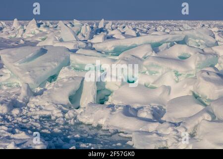 Accumulation de glace, détroit de Mackinac, entre le lac Michigan et le lac Huron, Michigan, États-Unis, février, par James D Coppinger/Dembinsky photo Assoc Banque D'Images