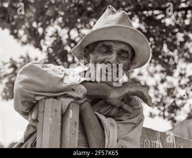 Cet homme est né esclave dans le comté de Greene, en Géorgie. Juillet 1937. Photo de Dorothea Lange. Banque D'Images