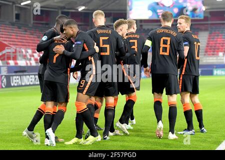 BOEDAPEST, HONGRIE - MARS 24: Célébrez les pays-Bas U21 lors du match de l'UEFA des moins de 21 Euro Championship Group Stage entre les pays-Bas U21 et Banque D'Images