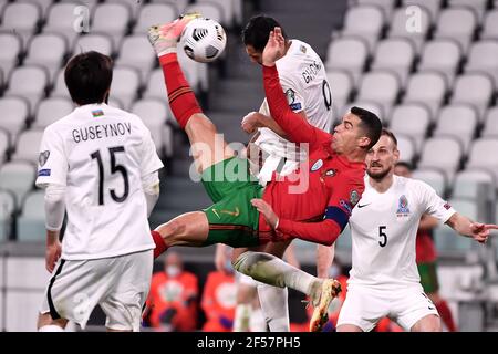 Reggio Emilia, Italie. 24 mars 2021. Coup de pied à vélo de Cristiano Ronaldo du Portugal pendant la coupe du monde de la FIFA, Qatar 2022 qualification football match entre le Portugal et l'Azerbaïdjan au stade Juventus de Turin (Italie), 24 mars 2021. Photo Federico Tardito/Insidefoto Credit: Insidefoto srl/Alay Live News Banque D'Images