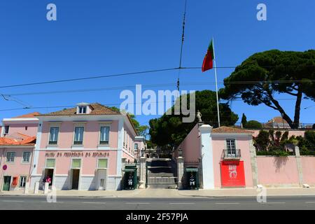 Porte principale du palais Belem à Lisbonne, Portugal. Le Palais Belem (Palacio Nacional de Belem) était la résidence officielle des monarques portugais et est maintenant t Banque D'Images