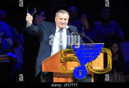 DOSSIER : St. Louis, États-Unis. 24 mars 2021. L'ancien joueur de hockey de St Louis Blues Bob Plager, montré dans cette photo du fichier du 2 février 2017, a été tué dans un accident de la circulation à St. Louis le mercredi 24 mars 2021. Plager, âgé de 78 ans, a passé plus de 50 ans dans le cadre de l'organisation de blues de Saint-Louis. Photo du fichier par Bill Greenblatt/UPI crédit: UPI/Alay Live News Banque D'Images