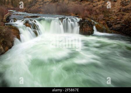 Steelhead Falls, rivière Deschutes Wild & Scenic, zone d'étude de la nature sauvage des chutes Steelhead, Oregon Banque D'Images