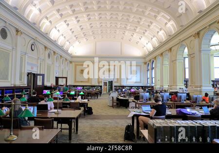 Vue intérieure de la branche principale de la bibliothèque Carnegie De Pittsburgh dans le quartier d'Oakland.Pittsburgh.Pennsylvania.USA Banque D'Images