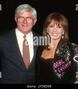 Phil Donahue Marlo Thomas UndatedPhoto de John Barrett/PHOTOlink/MediaPunch Banque D'Images