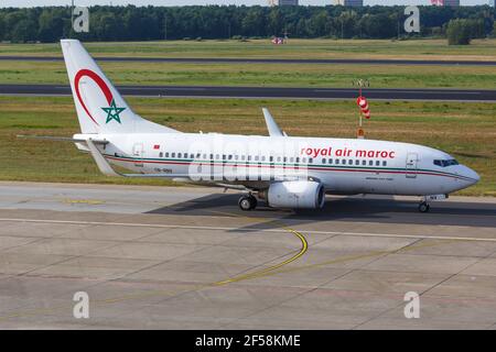 Berlin, Allemagne – 30. Août 2017 : Boeing 737 Royal Air Maroc à l'aéroport de Berlin Tegel (TXL) en Allemagne. Boeing est un fabricant d'avions basé en se Banque D'Images